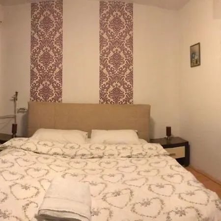 Jade Luxury And Apartment