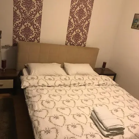 Jade Luxury And 부쿠레슈티
